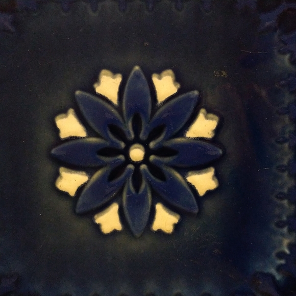 VGUC. Made in Japan. Hand painted porcelain tile. - Picture 2 of 4